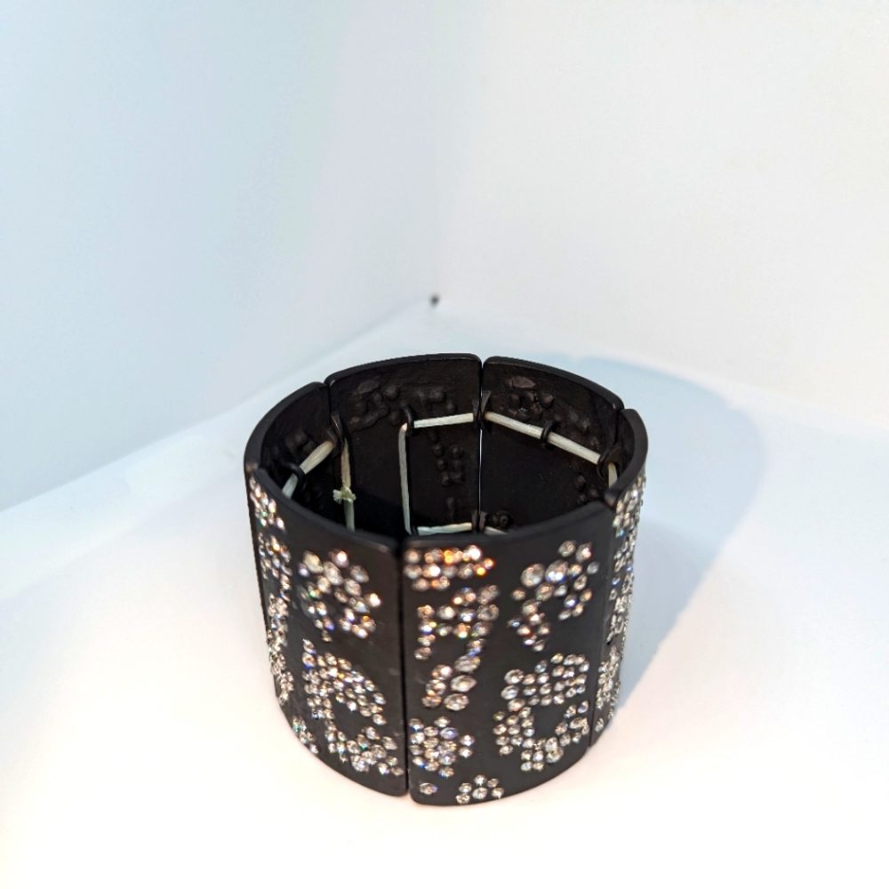 Two Beautiful Bracelets - Picture 7 of 8